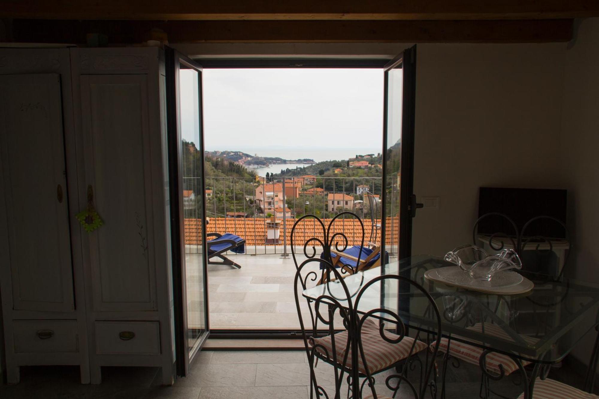 Ferienwohnung Da Rita San Terenzo Exterior foto