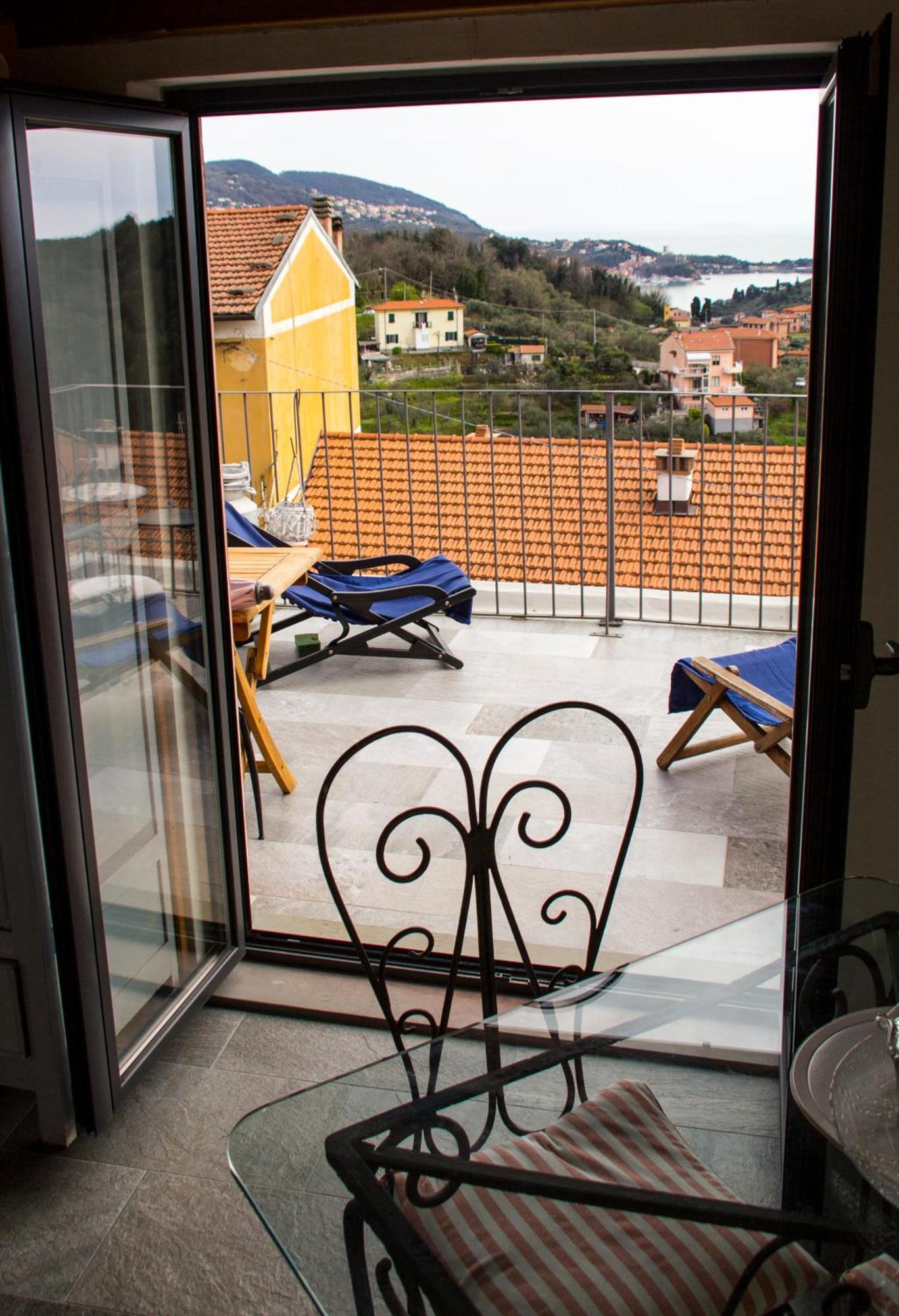 Ferienwohnung Da Rita San Terenzo Exterior foto